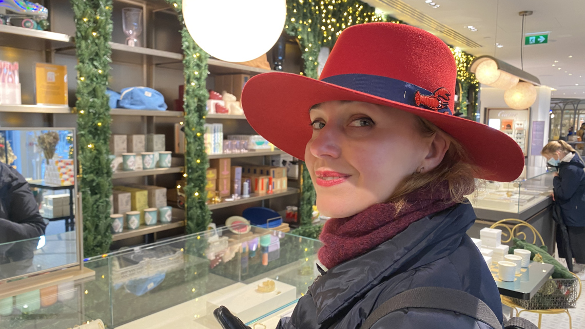 Париж та його український профіль. Авіатур