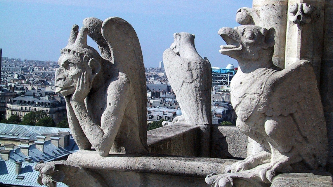 Париж та його український профіль. Авіатур