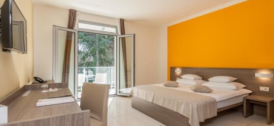 CRVENA LUKA HOTEL & RESORT 4*. Биоград-на-Мору