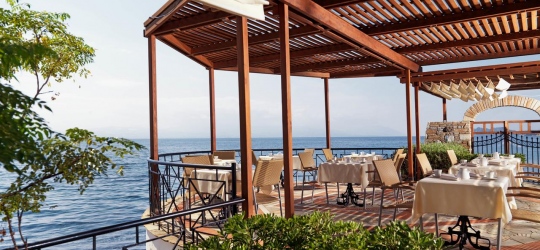 Ramada Loutraki Poseidon Resort 5*