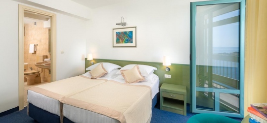 Dalmacija Sunny Hotel by Valamar 3*. Макарска