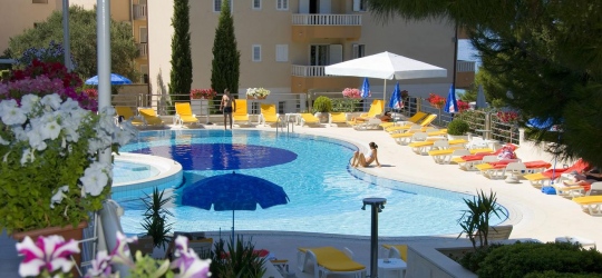 Hotel Horizont 4*. Башка Вода