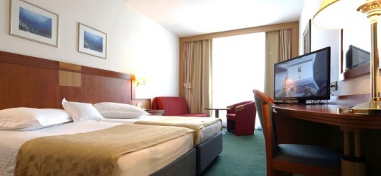  Valamar Meteor Hotel 4*. Макарска