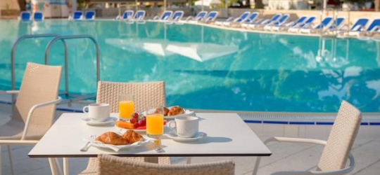  Valamar Meteor Hotel 4*. Макарска